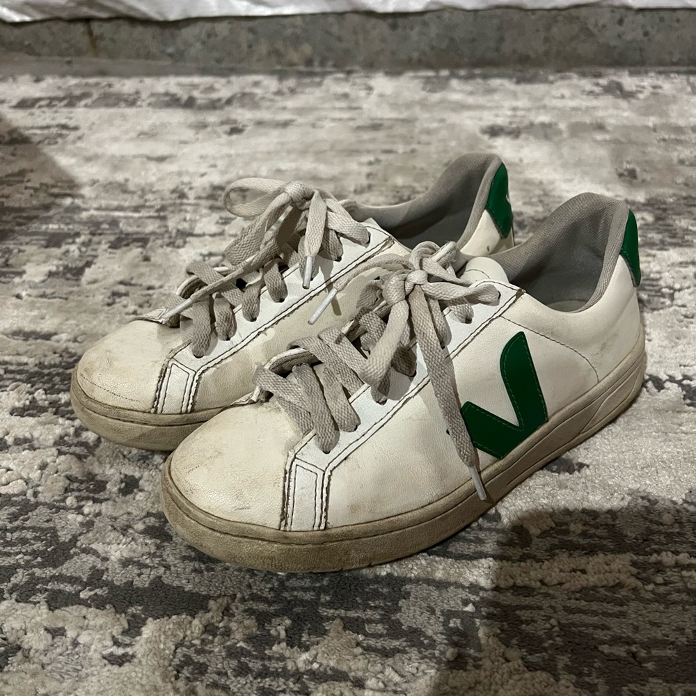 VEJA White & Green Lace Up Sneakers Size 6 US